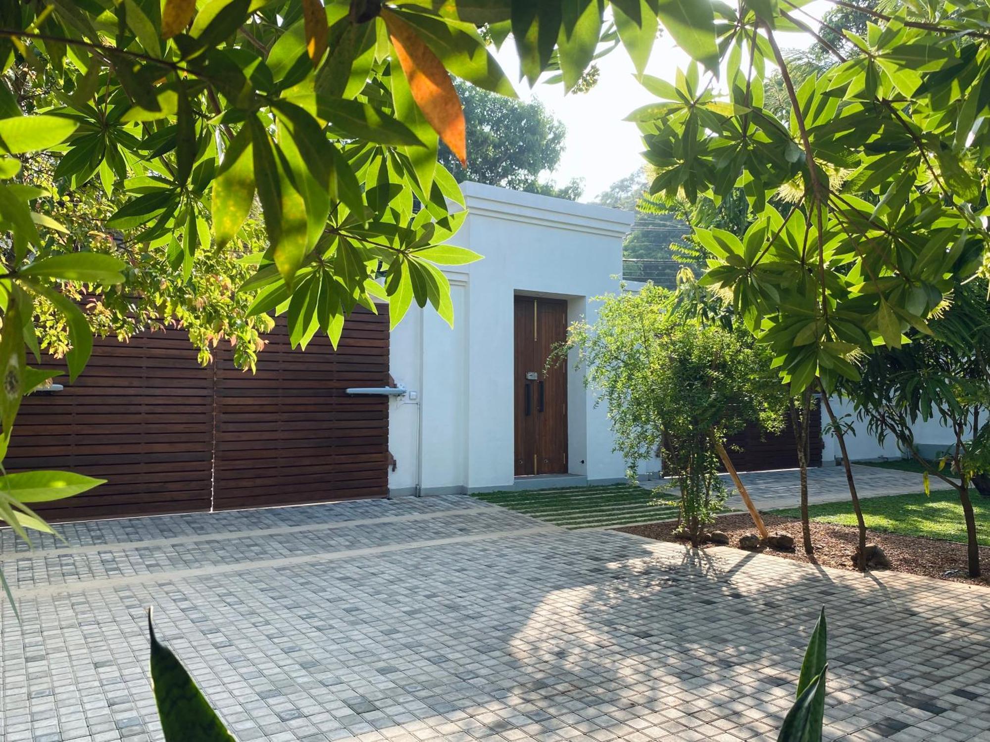 Livin Lush Luxury Retreat Anuradhapura Exterior foto
